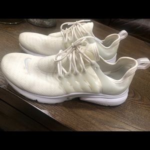 Nike Prestos